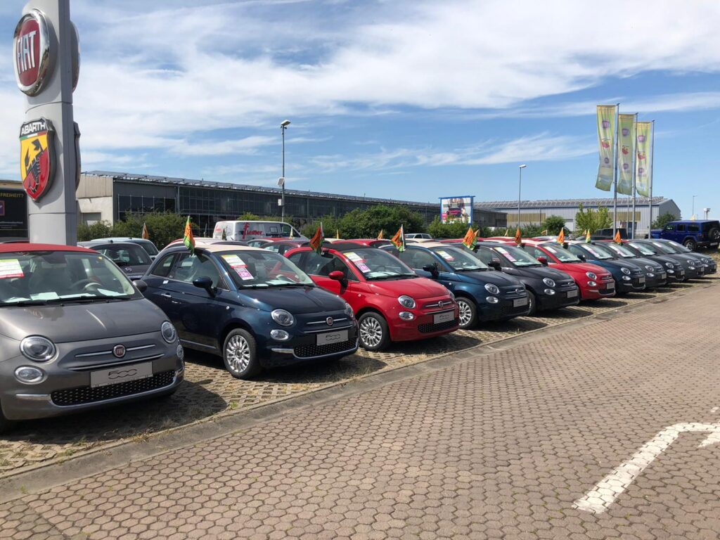 Verkaufsfläche des Autohaus König in Thüringen.